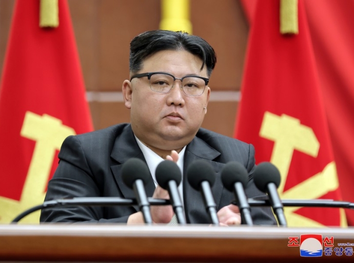 KIM JONG UN et la dernière réunion importante en 2013
